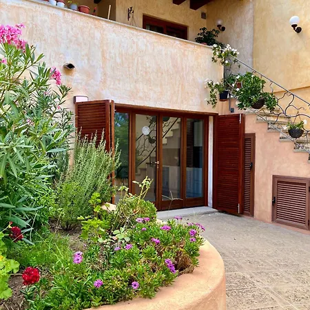 Smeralda Apartment *